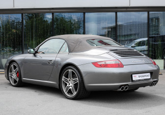 Подержанный автомобиль Porsche 911 Convertible 2007 года (8 фото)