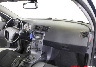 Подержанный автомобиль Volvo C30 2007 года (12 фото)