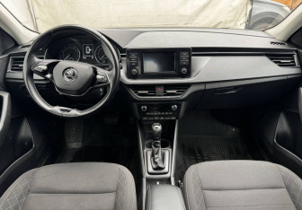 Подержанный автомобиль Skoda Rapid Liftback 2021 года (9 фото)
