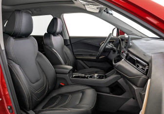 Подержанный автомобиль Москвич 3е 2023 года (24 фото)