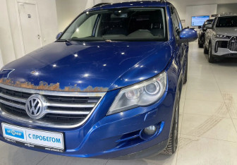Подержанный автомобиль Volkswagen Tiguan 2010 года (9 фото)