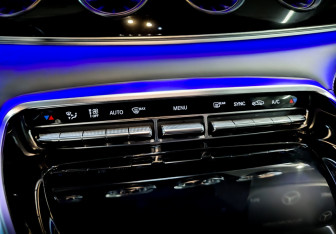 Подержанный автомобиль Mercedes-Benz AMG GT Liftback 2021 года (26 фото)