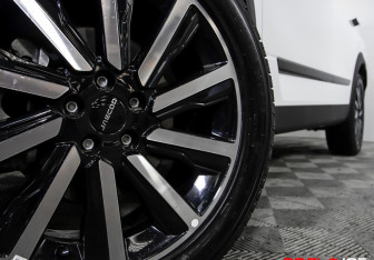 Подержанный автомобиль Jaecoo J7 2025 года (21 фото)