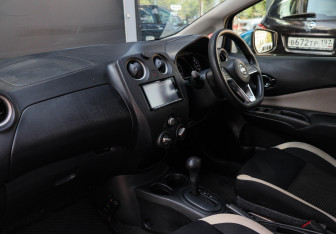 Подержанный автомобиль Nissan Note 2017 года (7 фото)