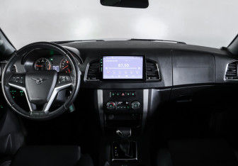 Подержанный автомобиль УАЗ Patriot 2021 года (12 фото)