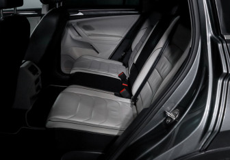 Подержанный автомобиль Volkswagen Tiguan 2020 года (10 фото)