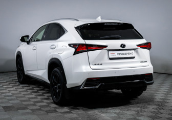 Подержанный автомобиль Lexus NX 2017 года (7 фото)