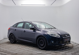 Подержанный автомобиль Ford Focus Sedan 2011 года (3 фото)