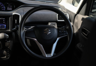 Подержанный автомобиль Suzuki Solio 2019 года (10 фото)
