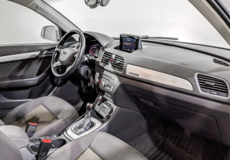 Подержанный автомобиль Audi Q3 2015 года (11 фото)