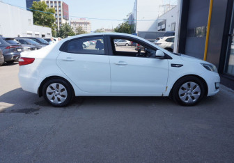 Подержанный автомобиль Kia Rio Sedan 2013 года (4 фото)