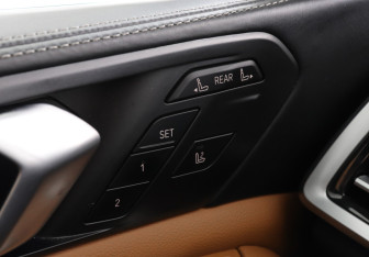 Подержанный автомобиль BMW X7 2019 года (18 фото)