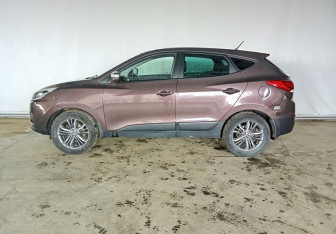 Подержанный автомобиль Hyundai ix35 2014 года (7 фото)