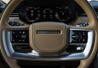 Подержанный автомобиль Land Rover Range Rover 2024 года (14 фото)