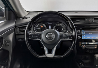 Подержанный автомобиль Nissan X-Trail 2019 года (21 фото)