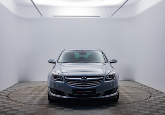 Подержанный автомобиль Opel Insignia Sedan 2014 года (2 фото)