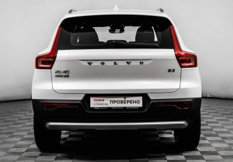 Новый Volvo XC40 2024 (6 фото)