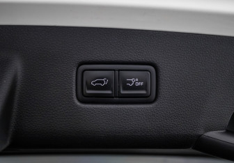 Подержанный автомобиль Kia Carnival 2021 года (16 фото)