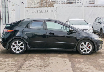 Подержанный автомобиль Honda Civic Hatchback 2008 года (4 фото)