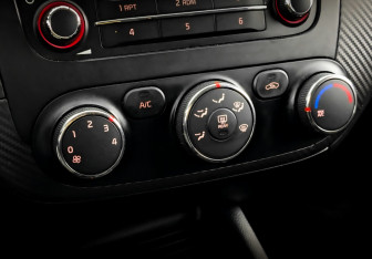 Подержанный автомобиль Kia Cerato Sedan 2015 года (25 фото)