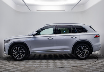 Подержанный автомобиль Geely Monjaro 2024 года (2 фото)