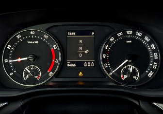 Подержанный автомобиль Skoda Octavia Liftback 2021 года (13 фото)