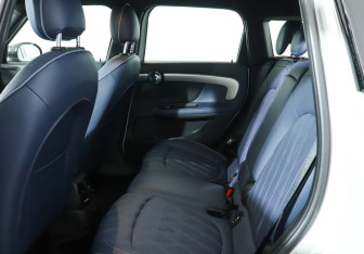 Подержанный автомобиль MINI Countryman 2022 года (10 фото)