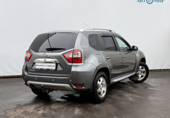 Подержанный автомобиль Nissan Terrano 2014 года (5 фото)
