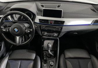 Подержанный автомобиль BMW X1 2021 года (11 фото)