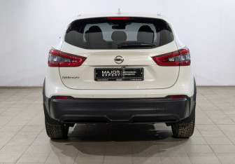 Подержанный автомобиль Nissan Qashqai 2019 года (16 фото)