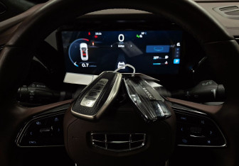 Подержанный автомобиль Geely Monjaro 2023 года (20 фото)