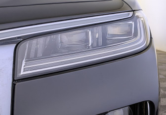 Подержанный автомобиль Hongqi H9 2023 года (11 фото)