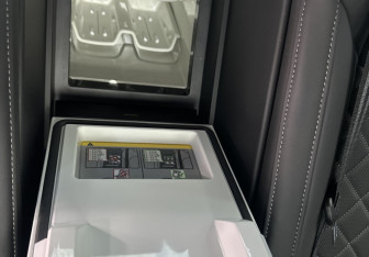 Новый Audi S8 2025 (6 фото)