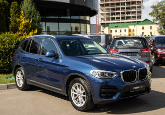 Подержанный автомобиль BMW X3 2018 года (2 фото)