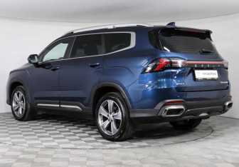 Подержанный автомобиль Geely Okavango 2024 года (7 фото)