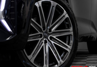 Подержанный автомобиль Changan UNI-K 2023 года (31 фото)