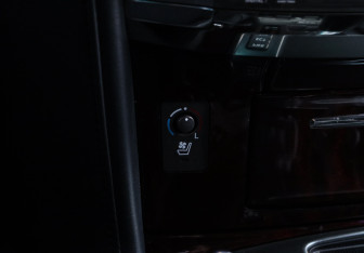 Подержанный автомобиль Lexus LX 2011 года (24 фото)