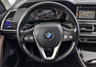 Подержанный автомобиль BMW X5 2020 года (22 фото)