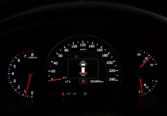 Подержанный автомобиль Kia Sorento 2016 года (11 фото)