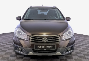 Подержанный автомобиль Suzuki SX4 Hatchback 2014 года (2 фото)