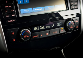 Подержанный автомобиль Nissan Teana 2014 года (26 фото)