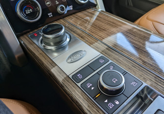 Подержанный автомобиль Land Rover Range Rover 2019 года (8 фото)