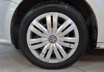 Подержанный автомобиль Volkswagen Jetta Sedan 2015 года (9 фото)