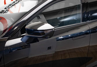 Подержанный автомобиль Changan UNI-V 2023 года (38 фото)