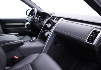 Подержанный автомобиль Land Rover Discovery 2021 года (9 фото)