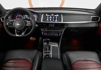 Подержанный автомобиль Kia Optima Sedan 2019 года (8 фото)