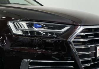 Подержанный автомобиль Audi A8 2020 года (27 фото)