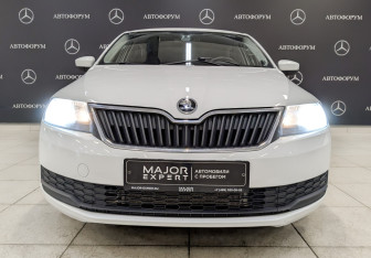 Подержанный автомобиль Skoda Rapid Liftback 2019 года (2 фото)