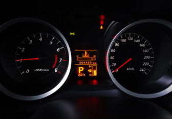 Подержанный автомобиль Mitsubishi Lancer Sedan 2012 года (16 фото)