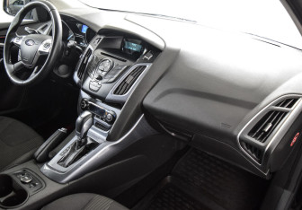 Подержанный автомобиль Ford Focus Wagon 2014 года (5 фото)